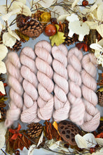 Load image into Gallery viewer, Blush Cormo