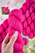 Load image into Gallery viewer, Hibiscus