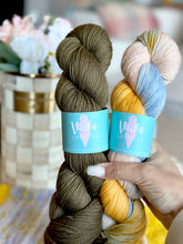 Load image into Gallery viewer, Le Bandana Kits