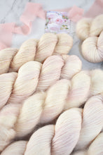 Load image into Gallery viewer, Pretty Peony