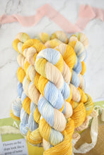 Load image into Gallery viewer, Spring Bouquet