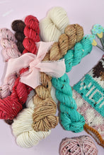 Load image into Gallery viewer, Valentine Doodle Kits