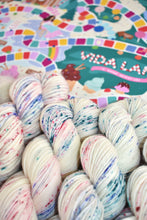 Load image into Gallery viewer, Vida Land