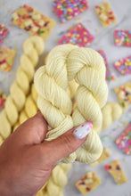 Load image into Gallery viewer, Lemon Buttercream
