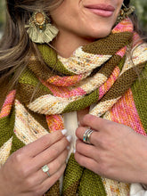 Load image into Gallery viewer, Wayfinder Scarf Kits
