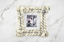 Load image into Gallery viewer, Pivot

