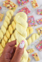 Load image into Gallery viewer, Lemon Buttercream
