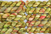 Load image into Gallery viewer, Pesto Crostini
