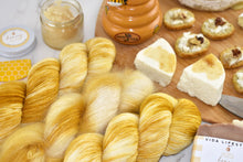 Load image into Gallery viewer, Ricotta + Honey
