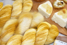 Load image into Gallery viewer, Ricotta + Honey
