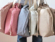 Load image into Gallery viewer, Medium Portuguese Linen Bag
